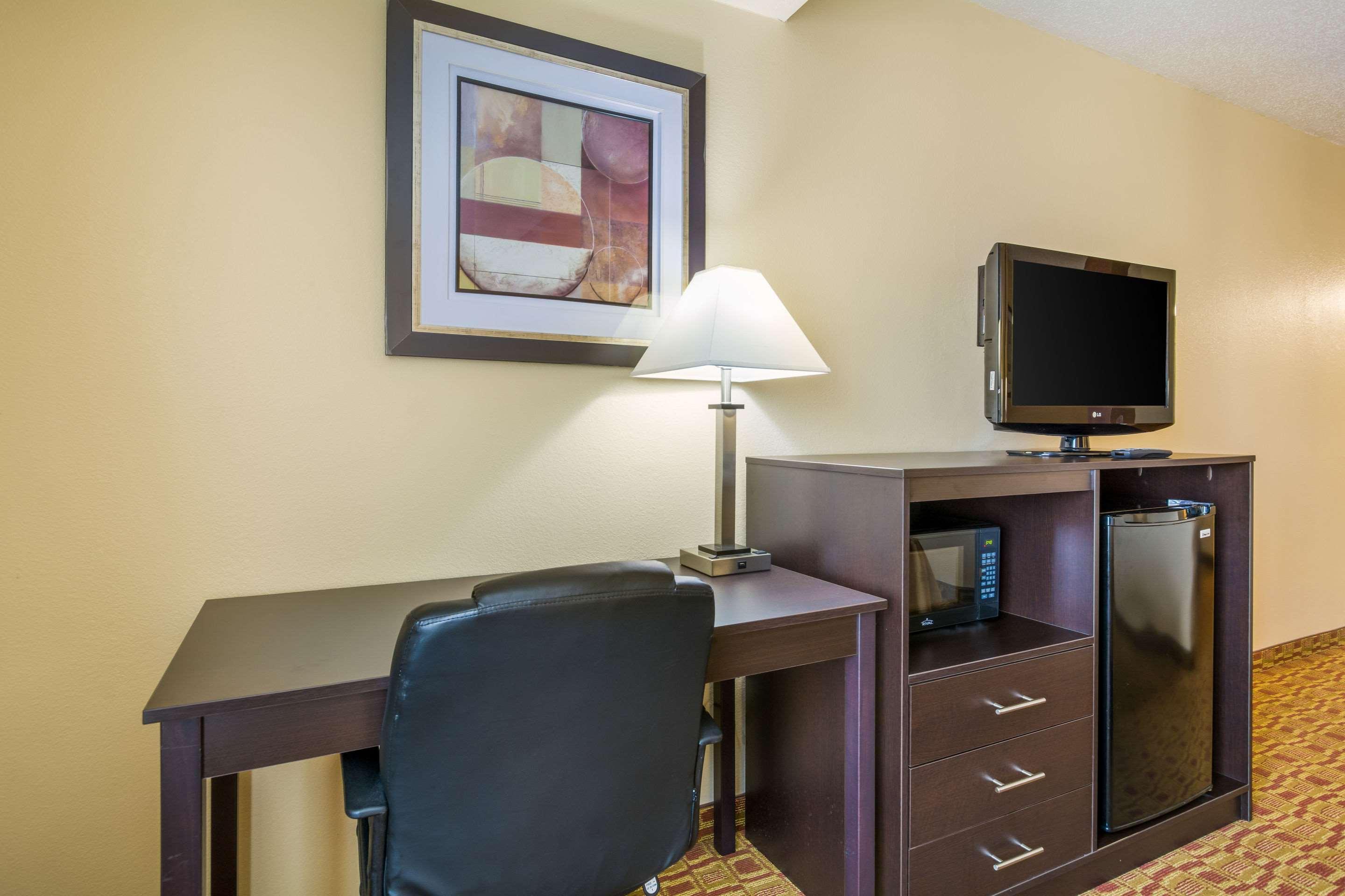 Quality Inn & Suites Sellersburg Luaran gambar