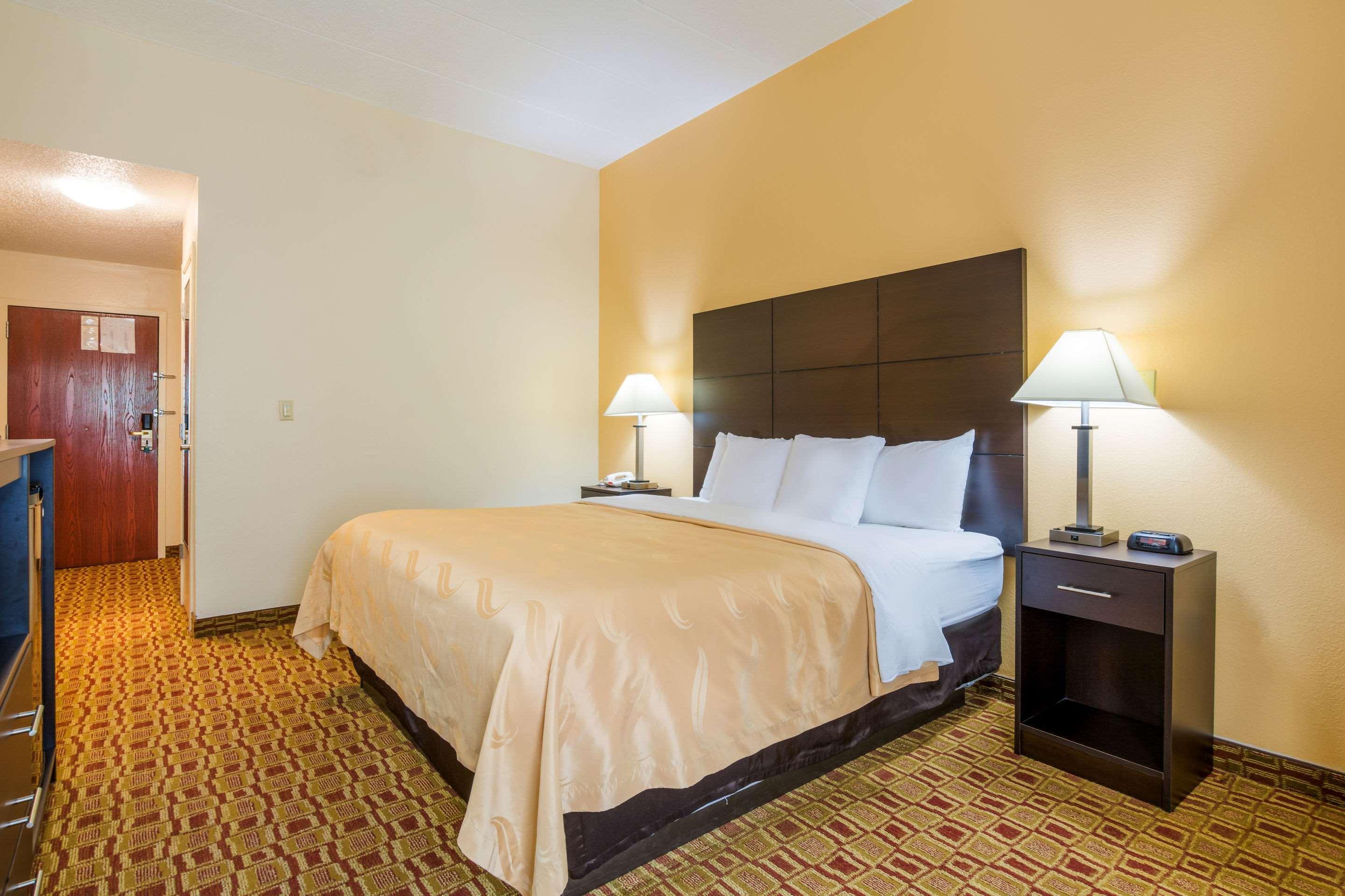 Quality Inn & Suites Sellersburg Luaran gambar