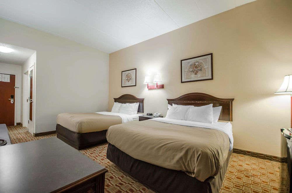 Quality Inn & Suites Sellersburg Luaran gambar
